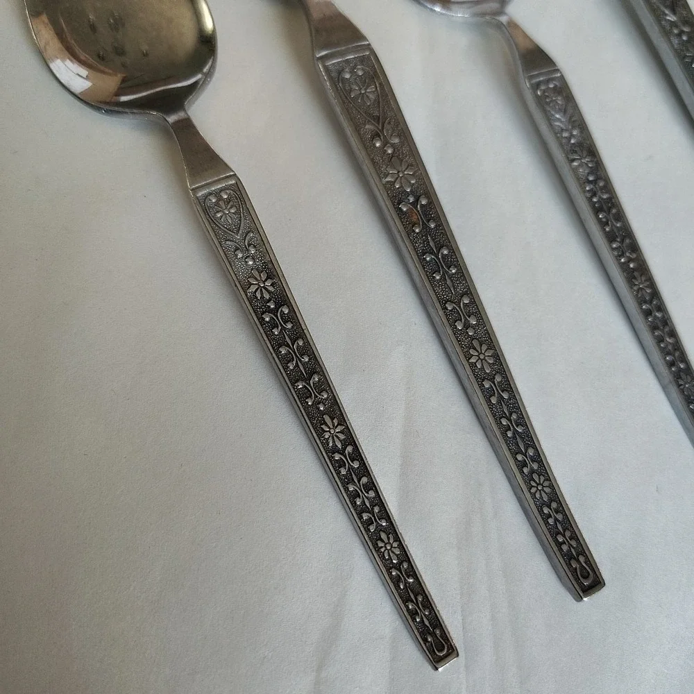 RIVIERA Cordova Stainless Flatware 4 Spoons Floral Filigree Tablespoon Teaspoon